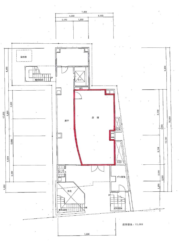 ピーコック通りに面した1階路面