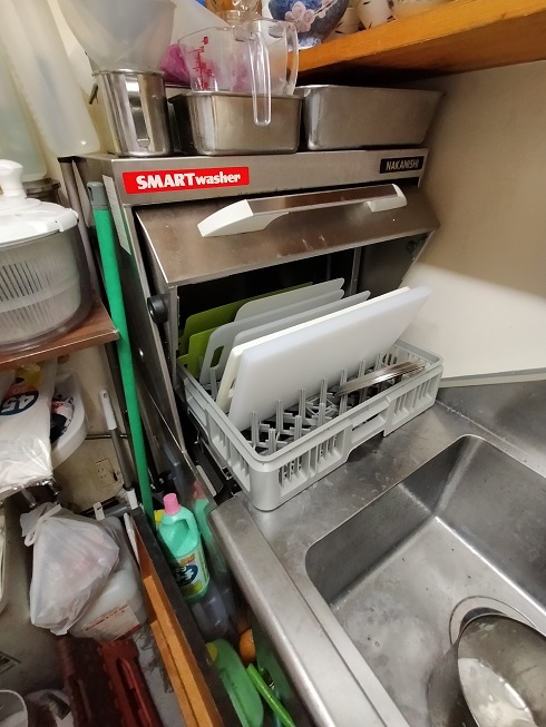 専用階段あり。内装美装の居抜き物件です。