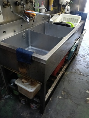 商店街の1階店舗居抜き・2階住居